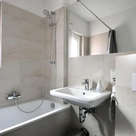 Apartment Arthouse Apartments Im Belgischen Viertel Cologne