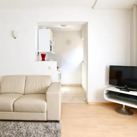 Arthouse Im Belgischen Viertel *